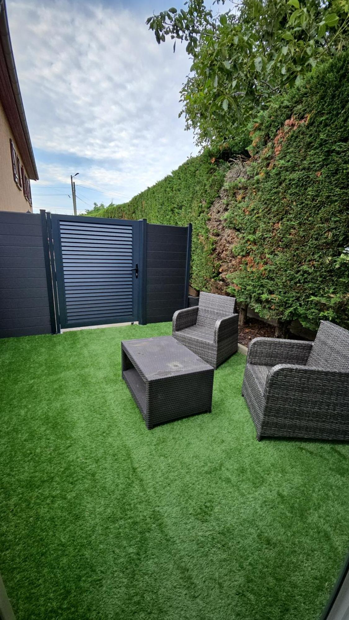 Hebergement Privee Jaccuzzi En Supplement Saint-Clair-du-Rhone Exterior foto