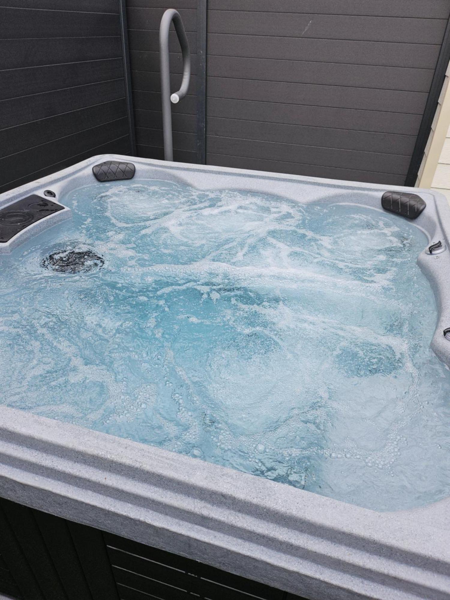 Hebergement Privee Jaccuzzi En Supplement Saint-Clair-du-Rhone Exterior foto